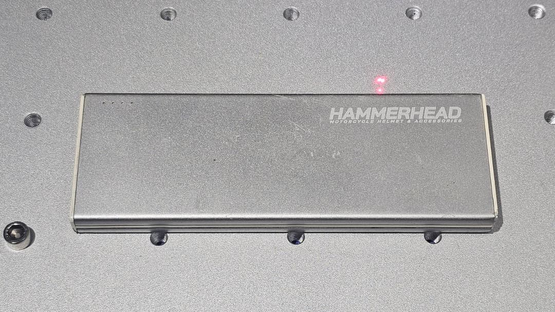 เลเซอร์พาวเวอร์แบงค์สแตนเลส Hammerhead เลเซอร์พาวเวอร์แบงค์สแตนเลส Hammerhead